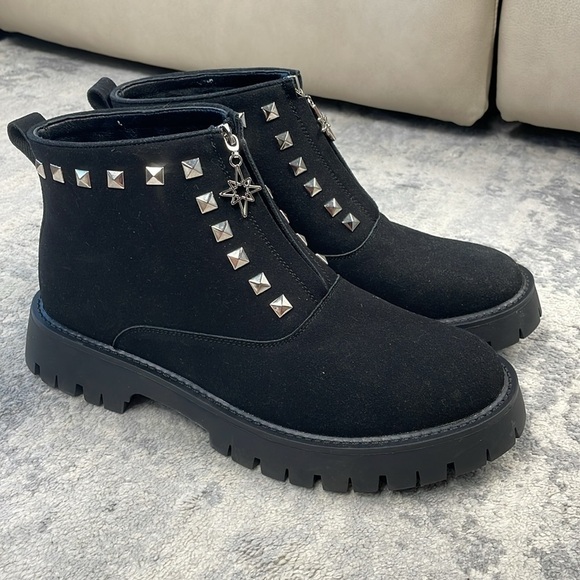 New Hidden Gems Rockstud Riot Combat Ankle Boots Black Goth Emo Sz 13 main image 10